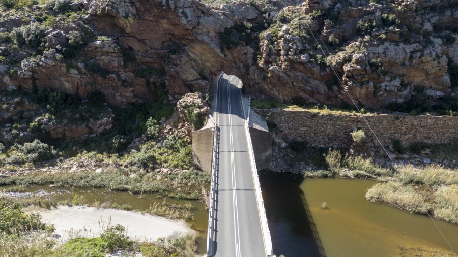 6 Bedroom Property for Sale in Ashton Western Cape